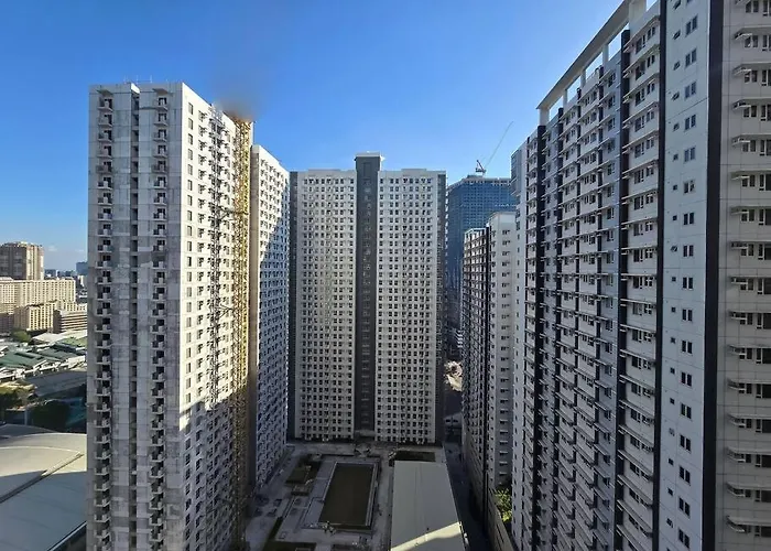 Citispace 1br Condotel At Fame Residences #fm33a Manila
